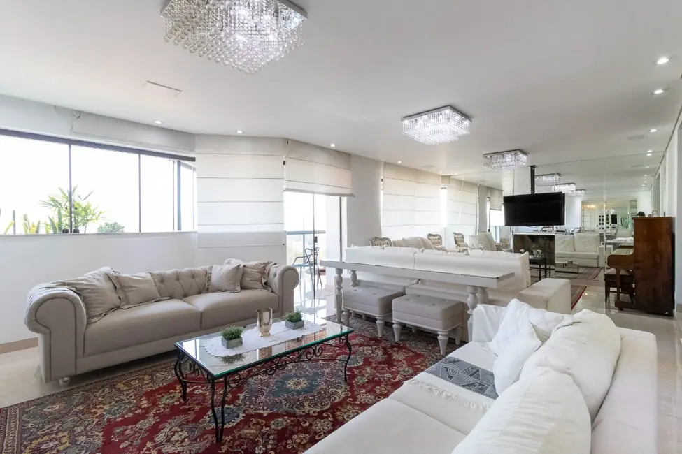 Apartamento com 4 quartos à venda, 260m2 em Aclimação, São Paulo - SP - imagem 3 Foto 3 de Apartamento com 4 quartos à venda, 260m2 em Aclimação, São Paulo - SP