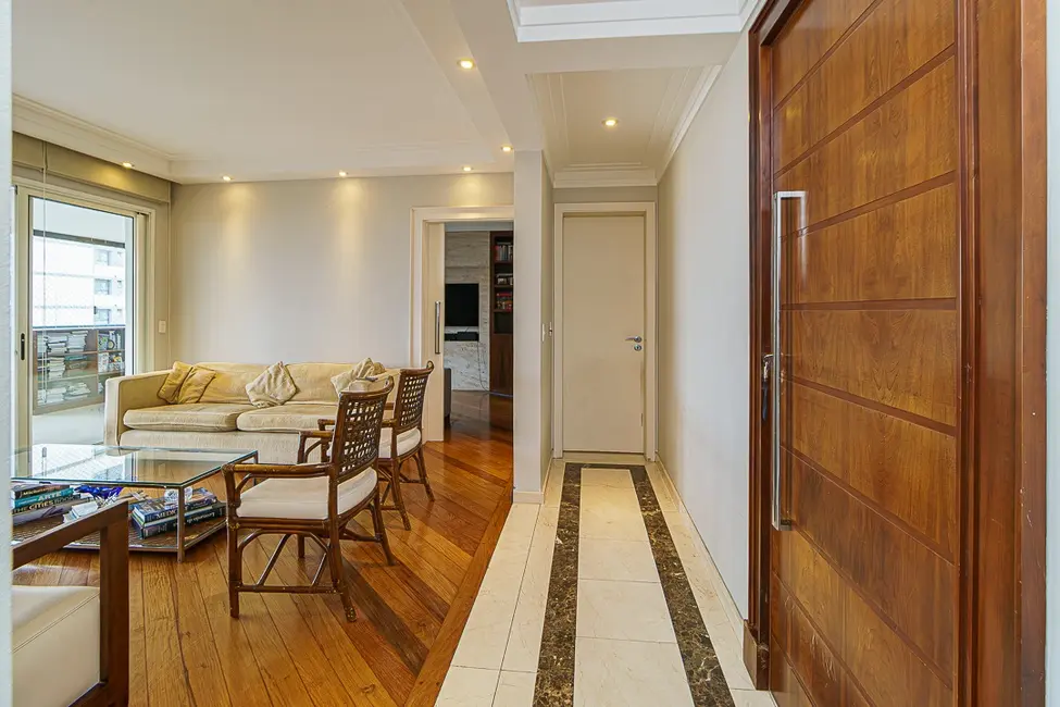 Foto 6 de Apartamento com 4 quartos à venda, 214m2 em Sumaré, São Paulo - SP