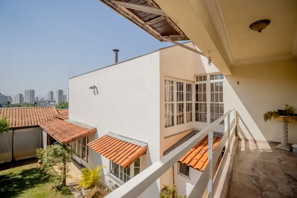 Foto 3 de Sobrado com 3 quartos à venda, 256m2 em Vila Ipojuca, São Paulo - SP