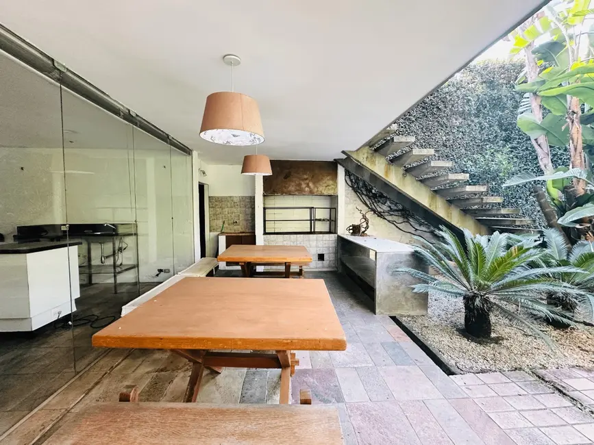 Sobrado com 3 quartos à venda, 340m2 em Campo Belo, São Paulo - SP - imagem 8 Foto 8 de Sobrado com 3 quartos à venda, 340m2 em Campo Belo, São Paulo - SP