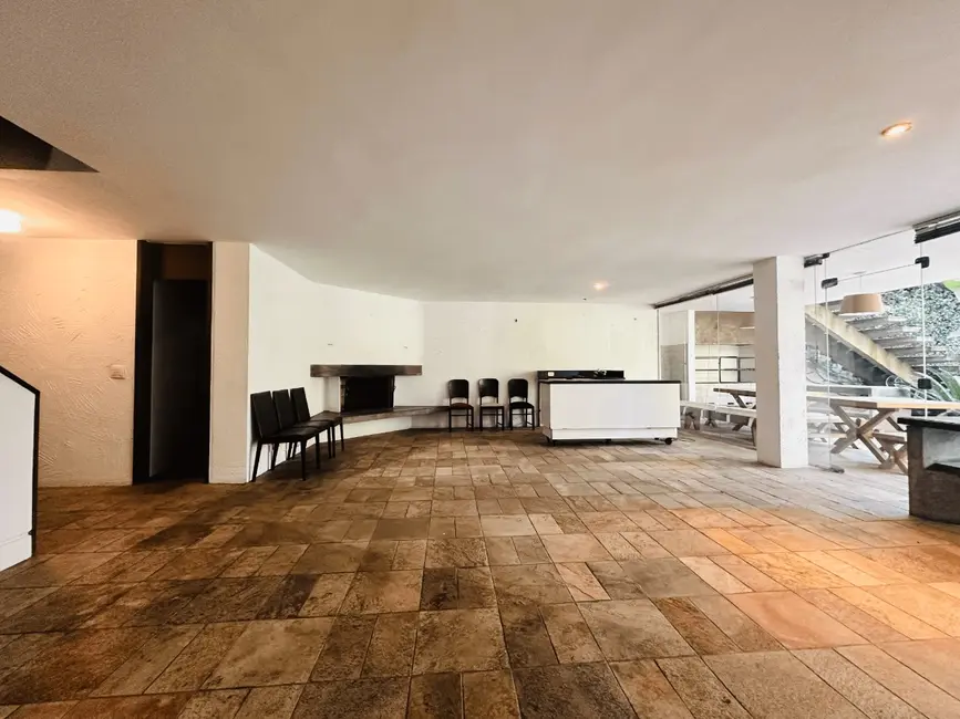 Sobrado com 3 quartos à venda, 340m2 em Campo Belo, São Paulo - SP - imagem 6 Foto 6 de Sobrado com 3 quartos à venda, 340m2 em Campo Belo, São Paulo - SP