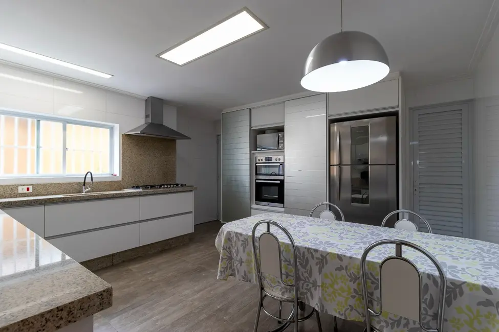 Sobrado com 3 quartos à venda, 318m2 em Vila Guarani (Z Sul), São Paulo - SP - imagem 9 Foto 9 de Sobrado com 3 quartos à venda, 318m2 em Vila Guarani (Z Sul), São Paulo - SP