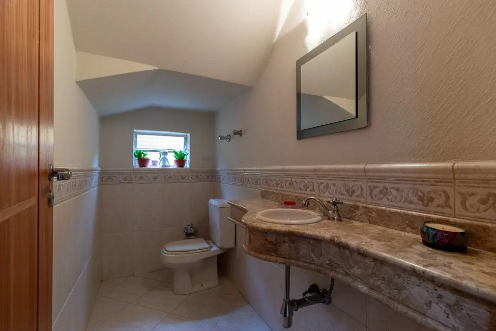 Sobrado com 3 quartos à venda, 318m2 em Vila Guarani (Z Sul), São Paulo - SP - imagem 4 Foto 4 de Sobrado com 3 quartos à venda, 318m2 em Vila Guarani (Z Sul), São Paulo - SP