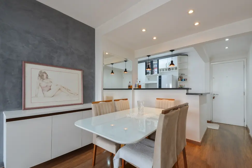 Apartamento com 2 quartos à venda, 65m2 em Aclimação, São Paulo - SP - imagem 3 Foto 3 de Apartamento com 2 quartos à venda, 65m2 em Aclimação, São Paulo - SP