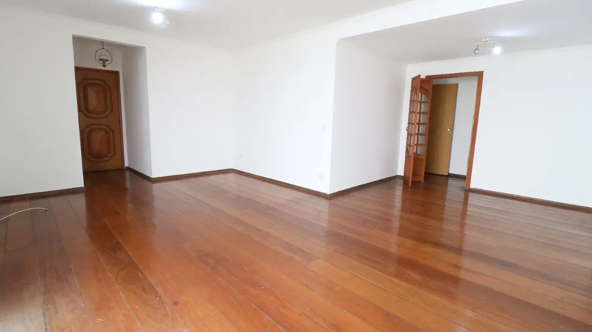 Apartamento com 3 quartos à venda, 142m2 em Vila Olímpia, São Paulo - SP - imagem 2 Foto 2 de Apartamento com 3 quartos à venda, 142m2 em Vila Olímpia, São Paulo - SP