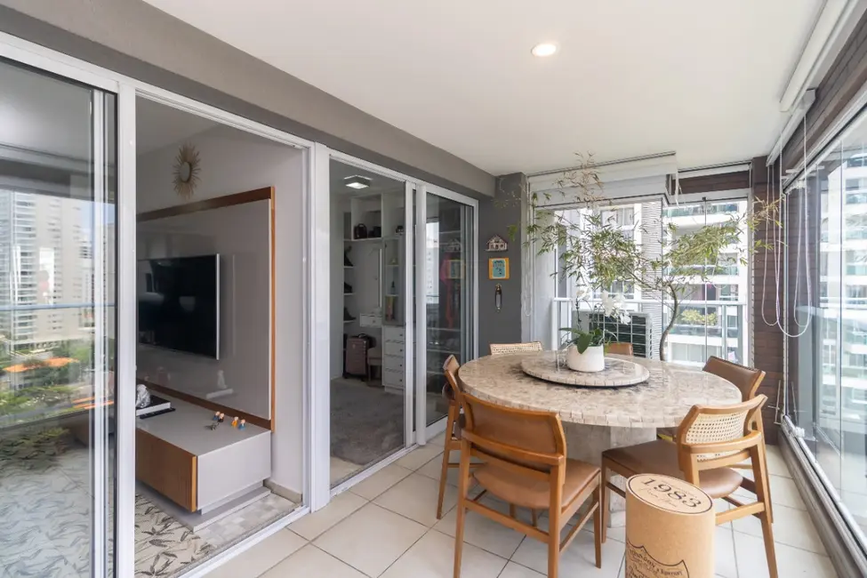 Foto 2 de Apartamento com 2 quartos à venda, 69m2 em Campo Belo, São Paulo - SP