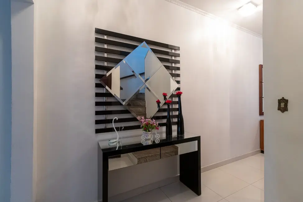 Sobrado com 3 quartos à venda, 201m2 em Vila Marari, São Paulo - SP - imagem 8 Foto 8 de Sobrado com 3 quartos à venda, 201m2 em Vila Marari, São Paulo - SP