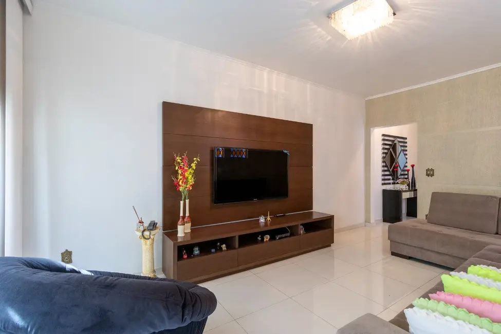 Sobrado com 3 quartos à venda, 201m2 em Vila Marari, São Paulo - SP - imagem 6 Foto 6 de Sobrado com 3 quartos à venda, 201m2 em Vila Marari, São Paulo - SP