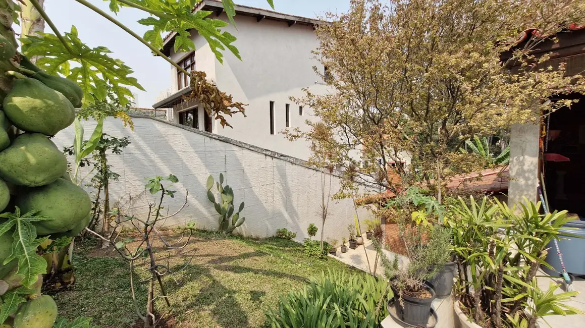 Foto 6 de Casa com 3 quartos à venda, 245m2 em Vila Suzana, São Paulo - SP