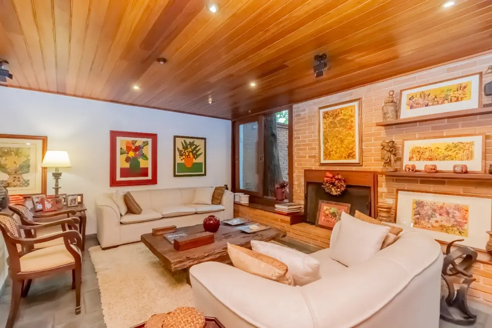 Foto 3 de Casa com 4 quartos para alugar, 310m2 em Indianópolis, São Paulo - SP