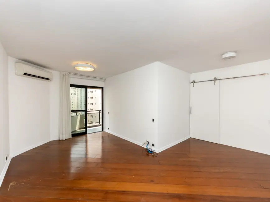 Apartamento com 3 quartos à venda, 97m2 em Moema, São Paulo - SP - imagem 3 Foto 3 de Apartamento com 3 quartos à venda, 97m2 em Moema, São Paulo - SP