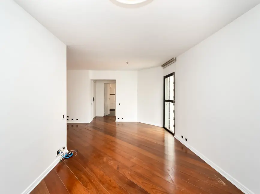 Apartamento com 3 quartos à venda, 97m2 em Moema, São Paulo - SP - imagem 4 Foto 4 de Apartamento com 3 quartos à venda, 97m2 em Moema, São Paulo - SP