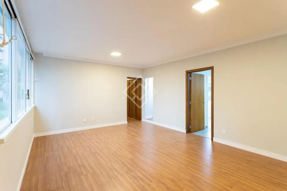 Foto 2 de Apartamento com 3 quartos à venda, 134m2 em Jardim Paulista, São Paulo - SP