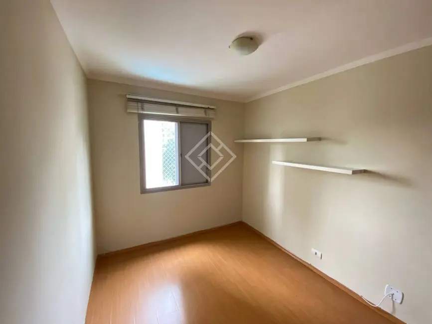 Apartamento com 3 quartos para alugar, 75m2 em Aclimação, São Paulo - SP - imagem 6 Foto 6 de Apartamento com 3 quartos para alugar, 75m2 em Aclimação, São Paulo - SP