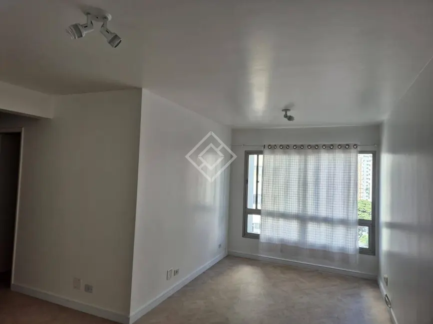 Foto 1 de Apartamento com 3 quartos para alugar, 65m2 em Aclimação, São Paulo - SP