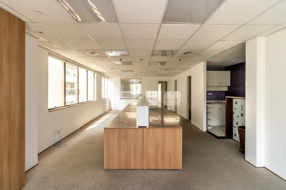 Sala Comercial à venda, 180m2 em Jardim Paulista, São Paulo - SP - imagem 1 Foto 1 de Sala Comercial à venda, 180m2 em Jardim Paulista, São Paulo - SP