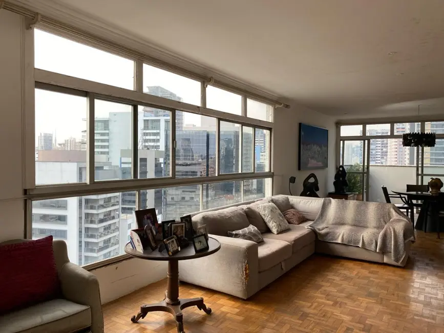 Cobertura com 3 quartos à venda, 219m2 em Jardim Paulistano, São Paulo - SP - imagem 2 Foto 2 de Cobertura com 3 quartos à venda, 219m2 em Jardim Paulistano, São Paulo - SP
