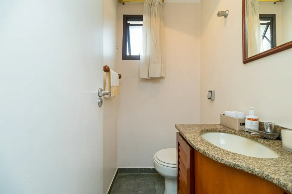 Apartamento com 3 quartos à venda, 130m2 em Indianópolis, São Paulo - SP - imagem 8 Foto 8 de Apartamento com 3 quartos à venda, 130m2 em Indianópolis, São Paulo - SP