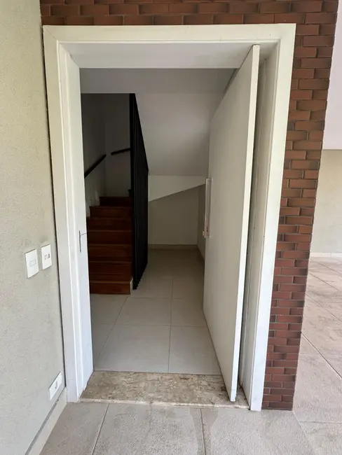 Foto 3 de Casa de Condomínio com 4 quartos à venda, 320m2 em Real Parque, São Paulo - SP