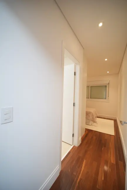 Foto 6 de Casa de Condomínio com 4 quartos à venda, 334m2 em Real Parque, São Paulo - SP