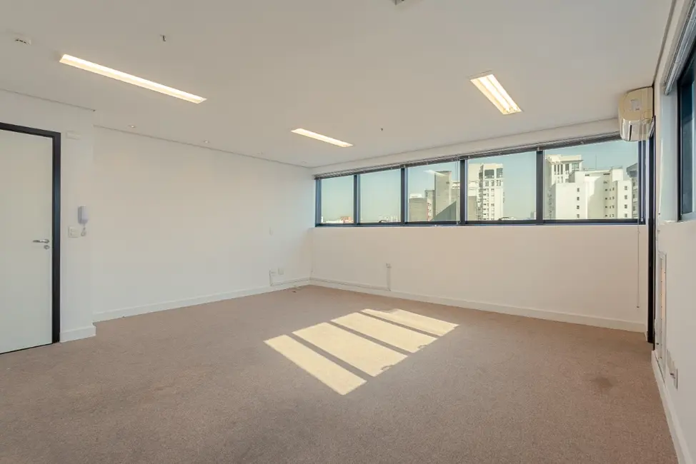Foto 4 de Sala Comercial à venda, 34m2 em Vila Uberabinha, São Paulo - SP