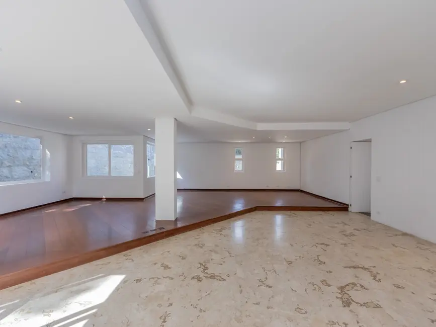 Foto 8 de Casa com 4 quartos à venda, 800m2 em Vila Tramontano, São Paulo - SP