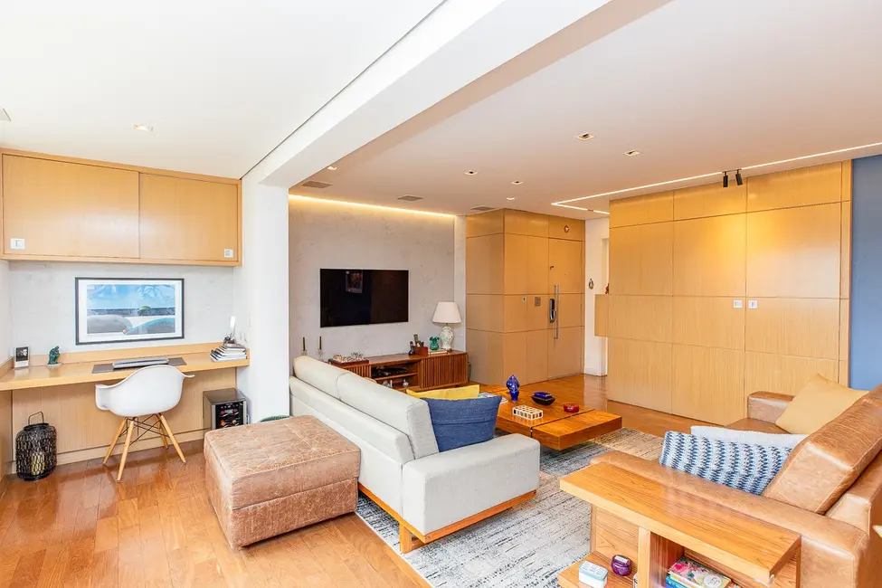 Apartamento com 3 quartos à venda, 137m2 em Moema, São Paulo - SP - imagem 4 Foto 4 de Apartamento com 3 quartos à venda, 137m2 em Moema, São Paulo - SP