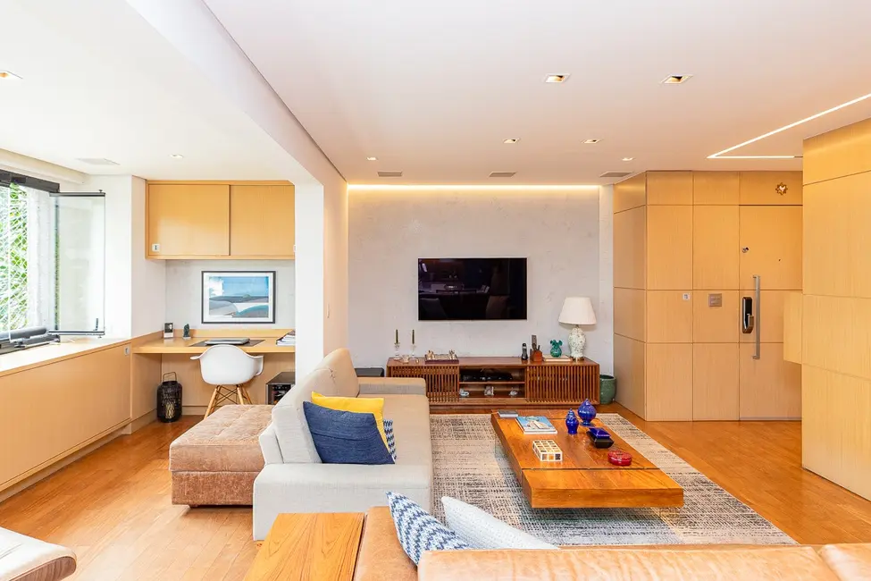 Apartamento com 3 quartos à venda, 137m2 em Moema, São Paulo - SP - imagem 3 Foto 3 de Apartamento com 3 quartos à venda, 137m2 em Moema, São Paulo - SP