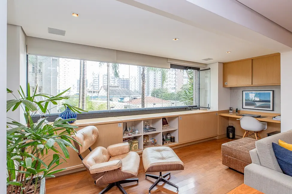 Apartamento com 3 quartos à venda, 137m2 em Moema, São Paulo - SP - imagem 7 Foto 7 de Apartamento com 3 quartos à venda, 137m2 em Moema, São Paulo - SP