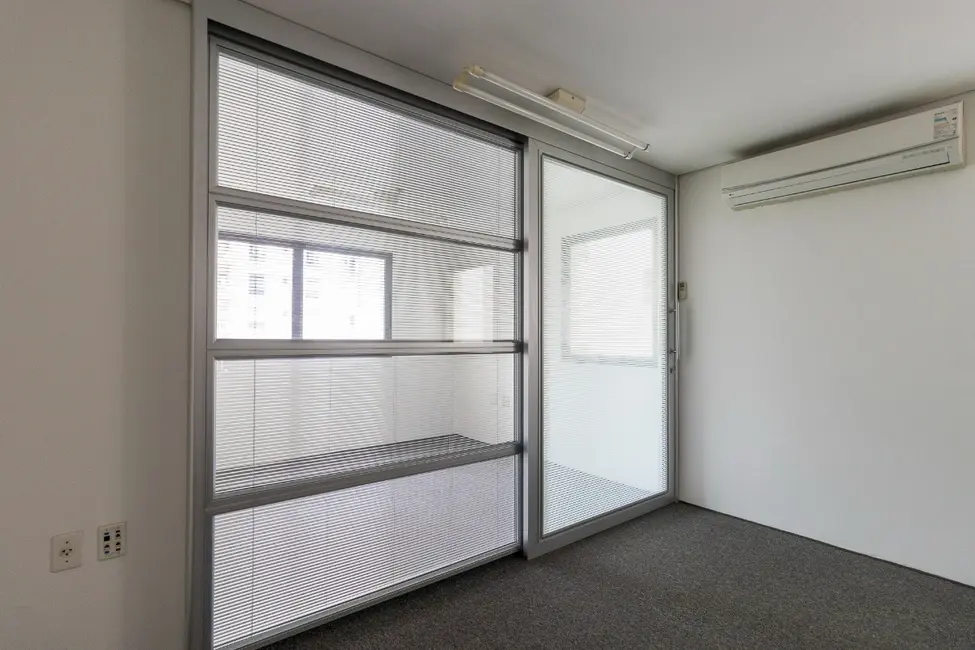Sala Comercial à venda, 30m2 em Jardim Paulista, São Paulo - SP - imagem 8 Foto 8 de Sala Comercial à venda, 30m2 em Jardim Paulista, São Paulo - SP