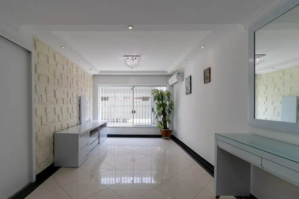 Foto 2 de Sobrado com 3 quartos à venda, 271m2 em Parque Jabaquara, São Paulo - SP