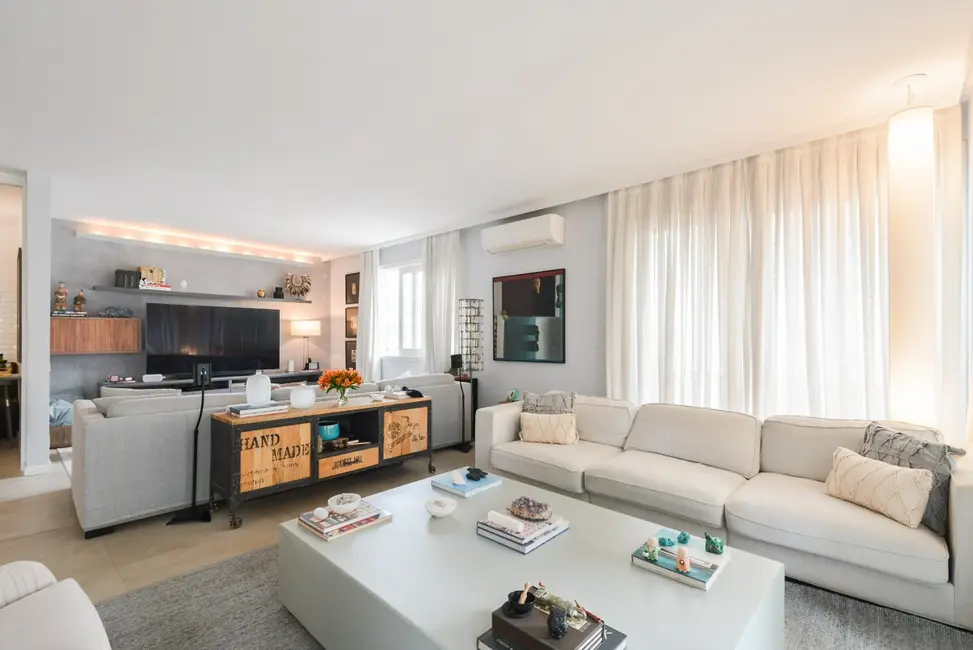 Foto 3 de Apartamento com 4 quartos à venda, 246m2 em Pinheiros, São Paulo - SP