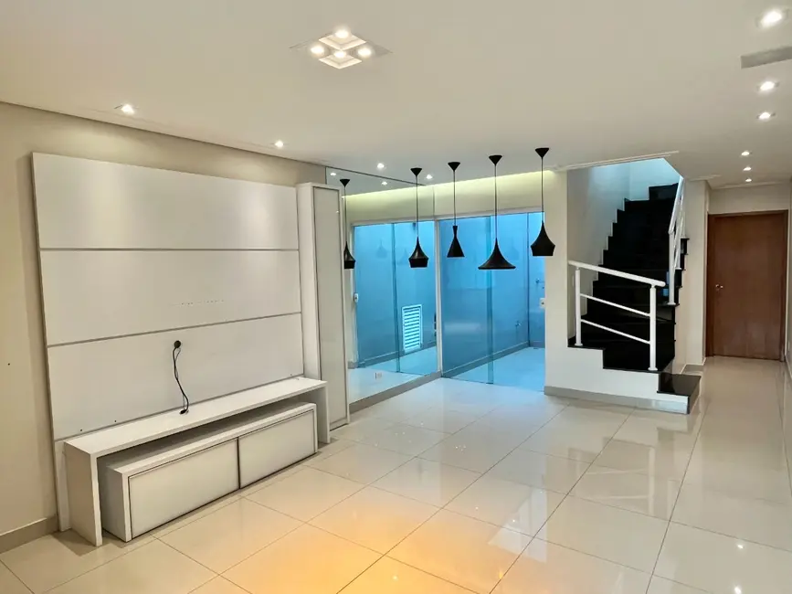 Foto 1 de Casa com 3 quartos à venda, 123m2 em Vila das Mercês, São Paulo - SP