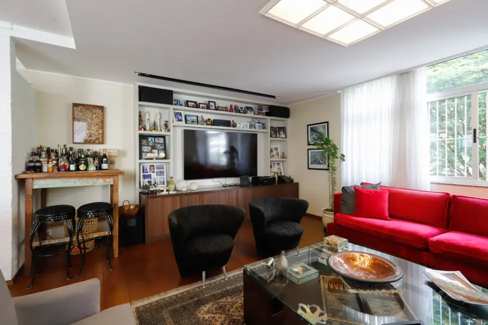 Foto 9 de Apartamento com 3 quartos para alugar, 198m2 em Higienópolis, São Paulo - SP