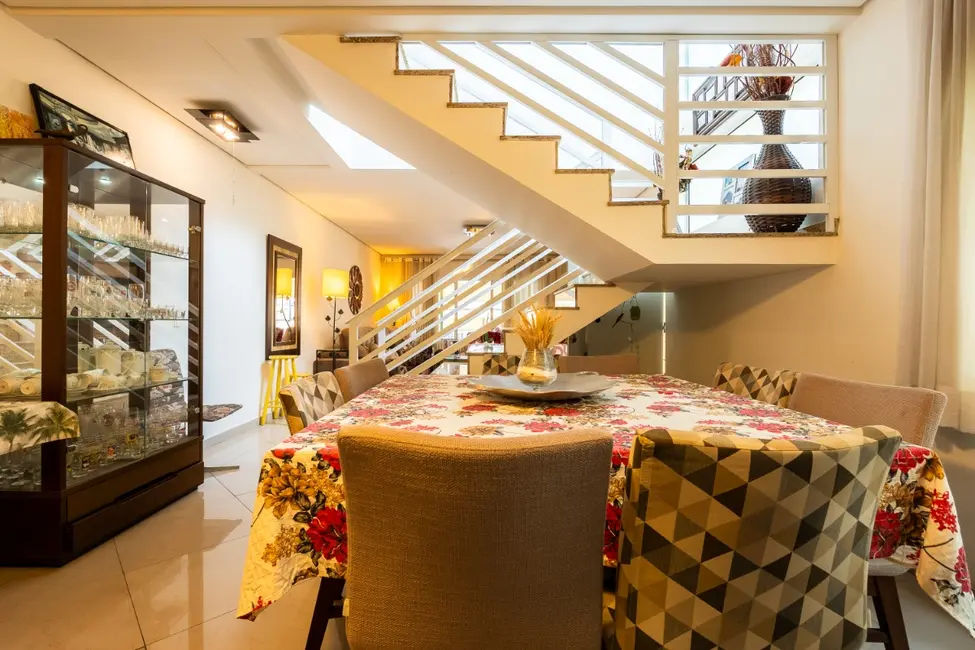 Sobrado com 4 quartos à venda, 229m2 em Vila Gumercindo, São Paulo - SP - imagem 9 Foto 9 de Sobrado com 4 quartos à venda, 229m2 em Vila Gumercindo, São Paulo - SP