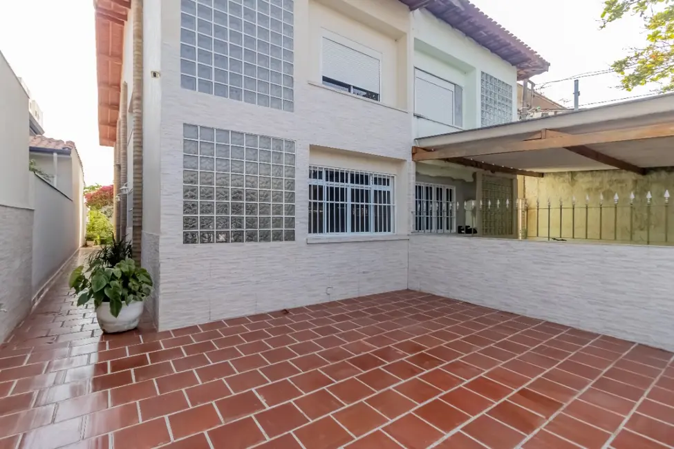 Casa com 3 quartos à venda, 151m2 em Caxingui, São Paulo - SP - imagem 1 Foto 1 de Casa com 3 quartos à venda, 151m2 em Caxingui, São Paulo - SP