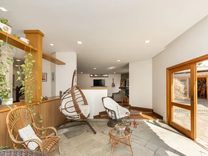 Sobrado com 4 quartos à venda, 367m2 em Butantã, São Paulo - SP - imagem 2 Foto 2 de Sobrado com 4 quartos à venda, 367m2 em Butantã, São Paulo - SP