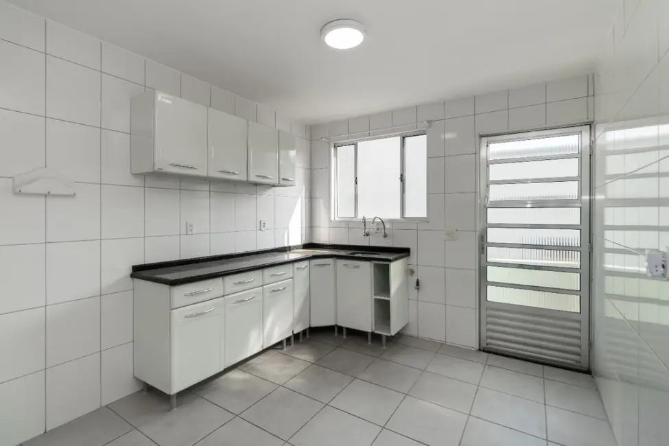 Foto 8 de Casa com 4 quartos à venda, 170m2 em Conjunto Residencial Santa Terezinha, São Paulo - SP