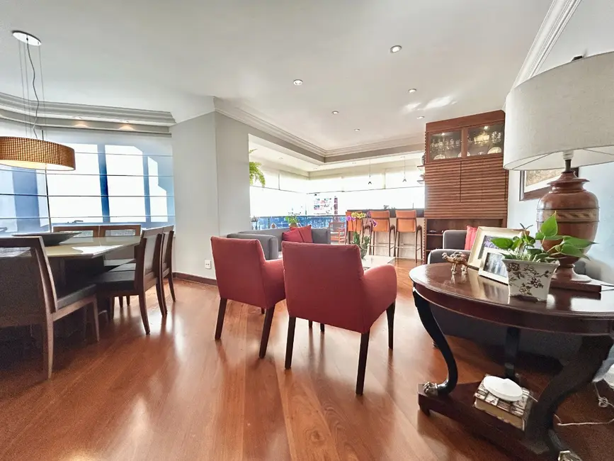 Foto 5 de Apartamento com 4 quartos à venda, 220m2 em Sumaré, São Paulo - SP