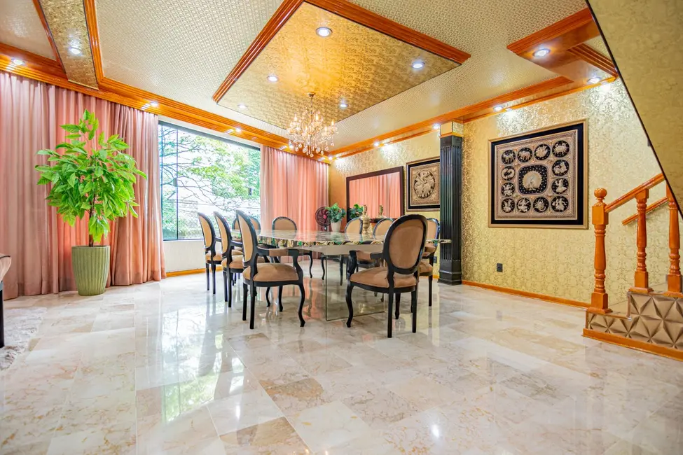 Foto 9 de Casa com 4 quartos à venda, 440m2 em Sumaré, São Paulo - SP