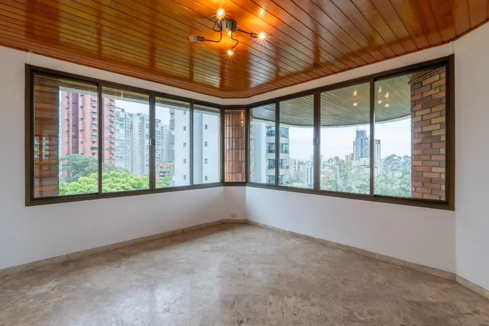 Foto 8 de Apartamento com 4 quartos à venda, 236m2 em Morumbi, São Paulo - SP
