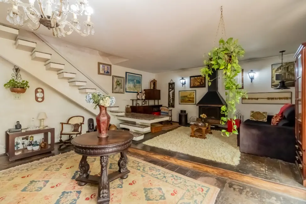Foto 3 de Casa com 6 quartos à venda, 239m2 em Paraíso, São Paulo - SP