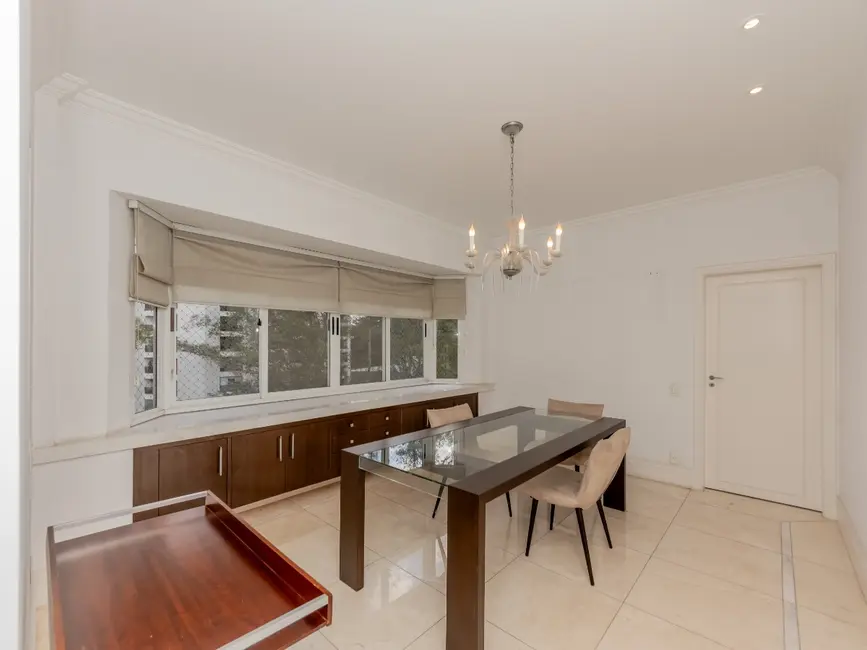 Apartamento com 4 quartos à venda, 273m2 em Jardim Fonte do Morumbi, São Paulo - SP - imagem 6 Foto 6 de Apartamento com 4 quartos à venda, 273m2 em Jardim Fonte do Morumbi, São Paulo - SP