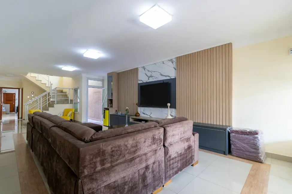 Foto 2 de Sobrado com 4 quartos à venda, 213m2 em Penha de França, São Paulo - SP