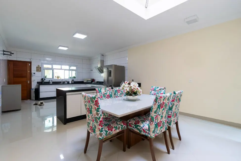 Sobrado com 4 quartos à venda, 213m2 em Penha de França, São Paulo - SP - imagem 7 Foto 7 de Sobrado com 4 quartos à venda, 213m2 em Penha de França, São Paulo - SP