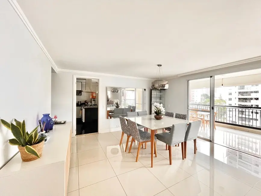 Apartamento com 3 quartos à venda, 192m2 em Aclimação, São Paulo - SP - imagem 1 Foto 1 de Apartamento com 3 quartos à venda, 192m2 em Aclimação, São Paulo - SP