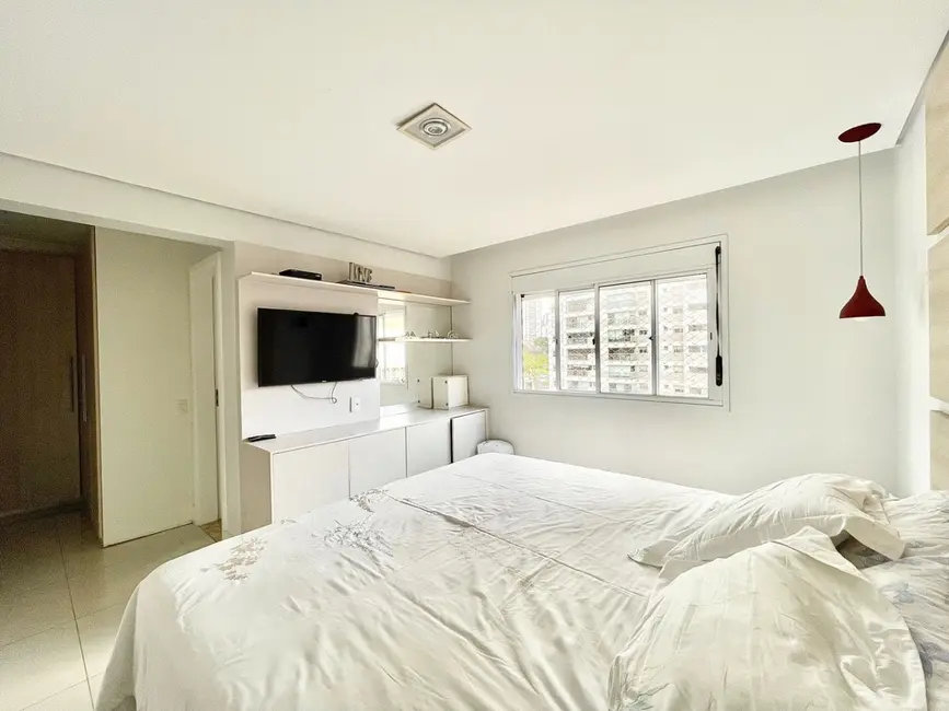 Apartamento com 3 quartos à venda, 192m2 em Aclimação, São Paulo - SP - imagem 6 Foto 6 de Apartamento com 3 quartos à venda, 192m2 em Aclimação, São Paulo - SP