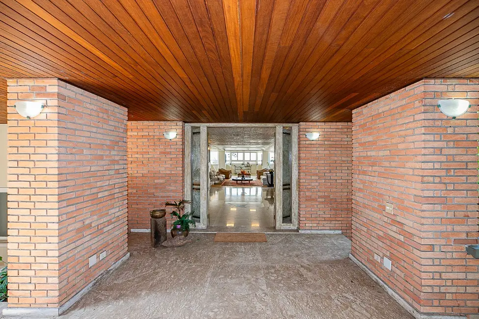 Casa com 4 quartos à venda, 1350m2 em Alto da Boa Vista, São Paulo - SP - imagem 4 Foto 4 de Casa com 4 quartos à venda, 1350m2 em Alto da Boa Vista, São Paulo - SP
