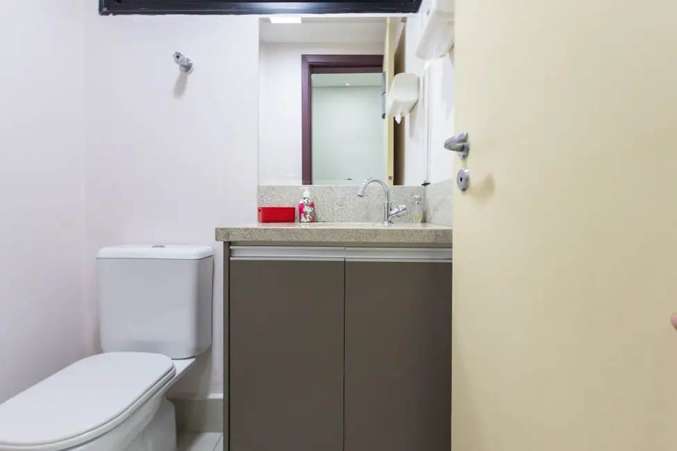 Sala Comercial à venda, 64m2 em Vila Clementino, São Paulo - SP - imagem 6 Foto 6 de Sala Comercial à venda, 64m2 em Vila Clementino, São Paulo - SP