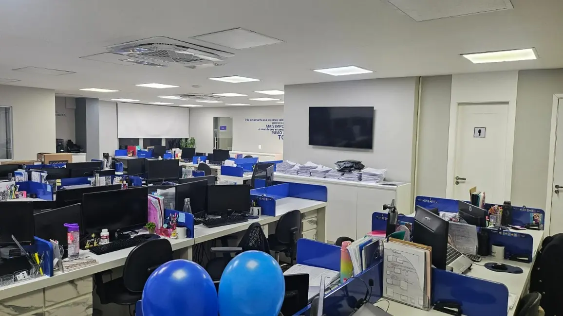 Foto 3 de Sala Comercial à venda, 244m2 em Jardim Paulistano, São Paulo - SP